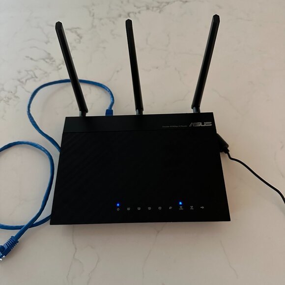 Asus Router Double 450Mbps N Router RT-N66R - Picture 1 of 6